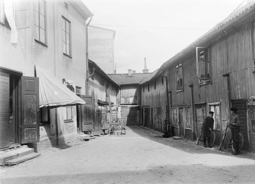 Gårdsinteriör Uppsala